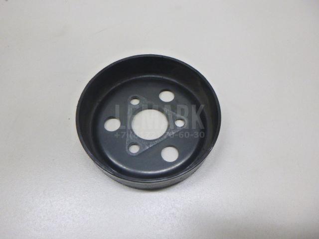 Шкив водяного насоса (помпы) LR025020 Land Rover