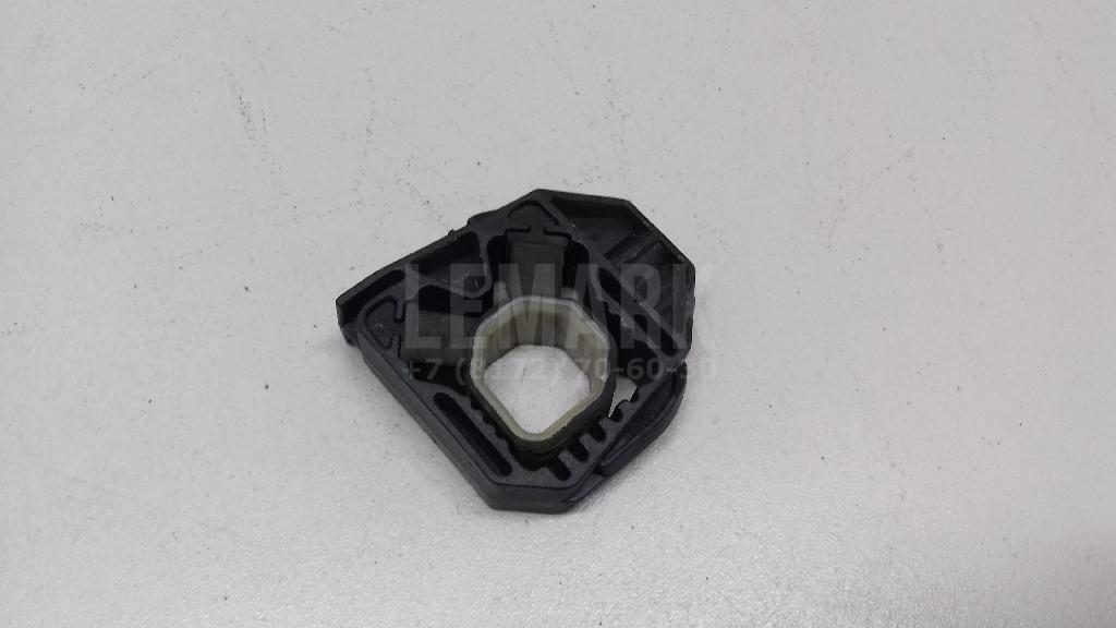 Кронштейн радиатора для  BMW 4-serie F32/F33/F82 2012-2020