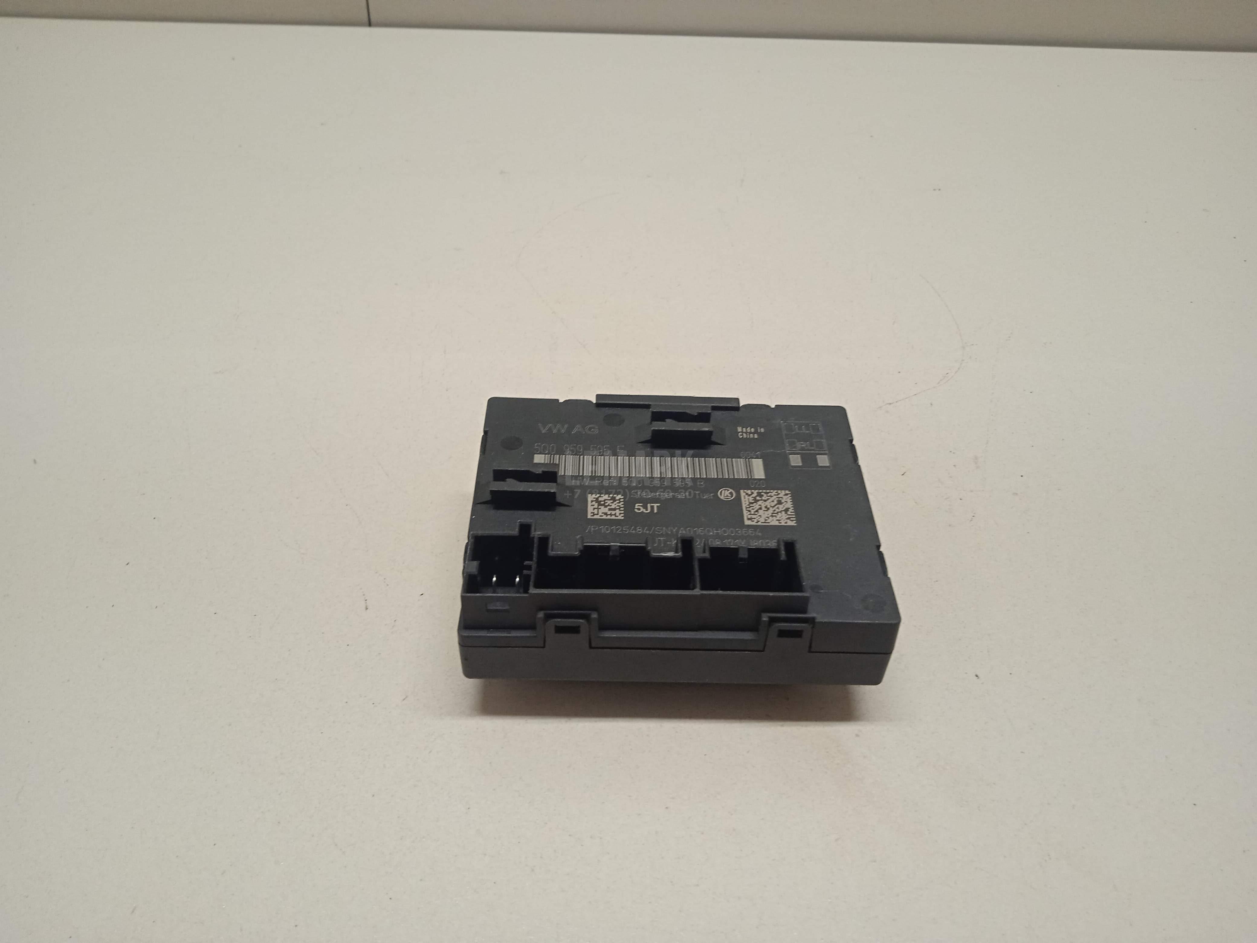 Блок комфорта 5Q0959595E VAG