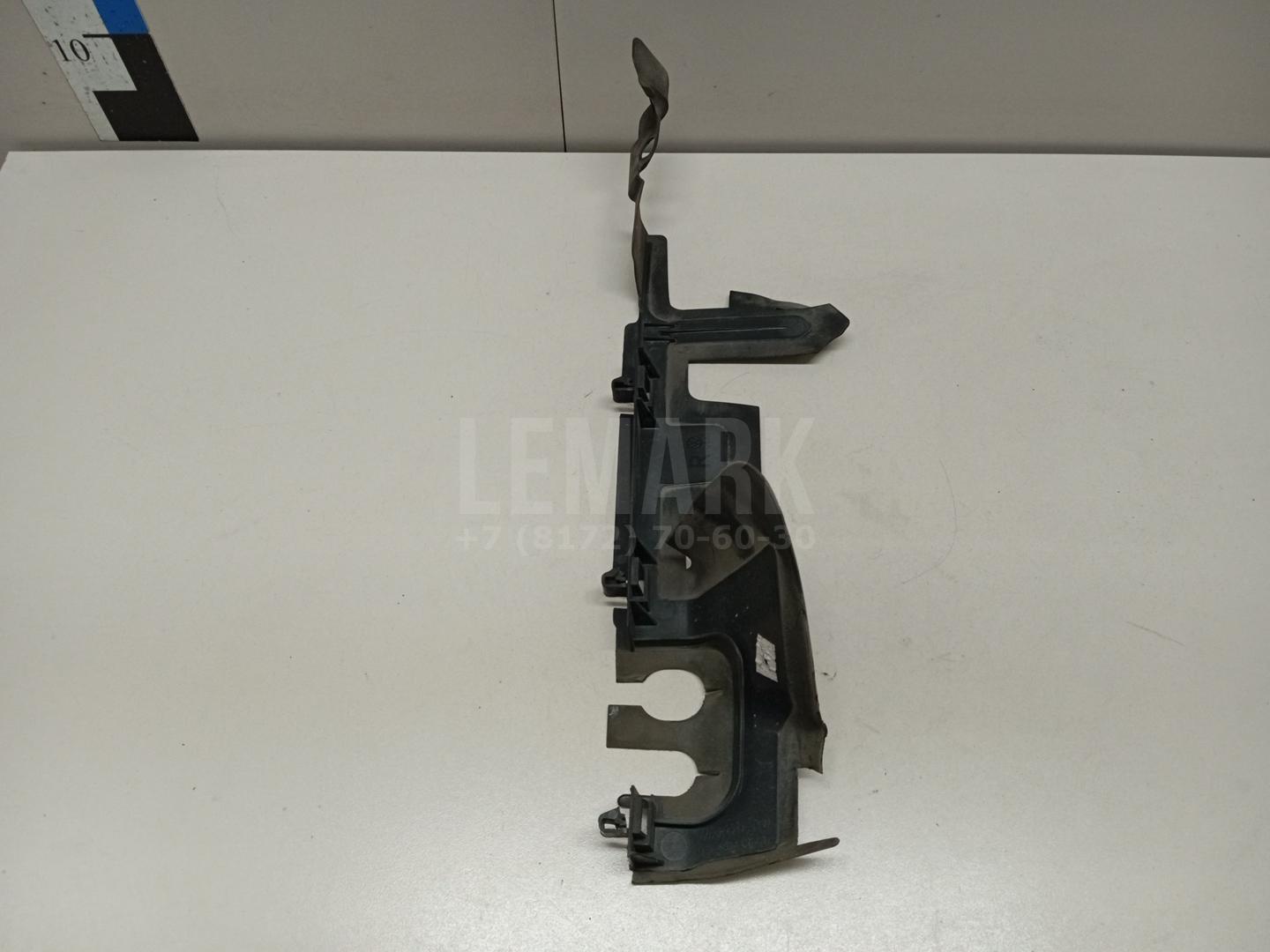 Воздуховод радиатора правый 5C6121284 VAG