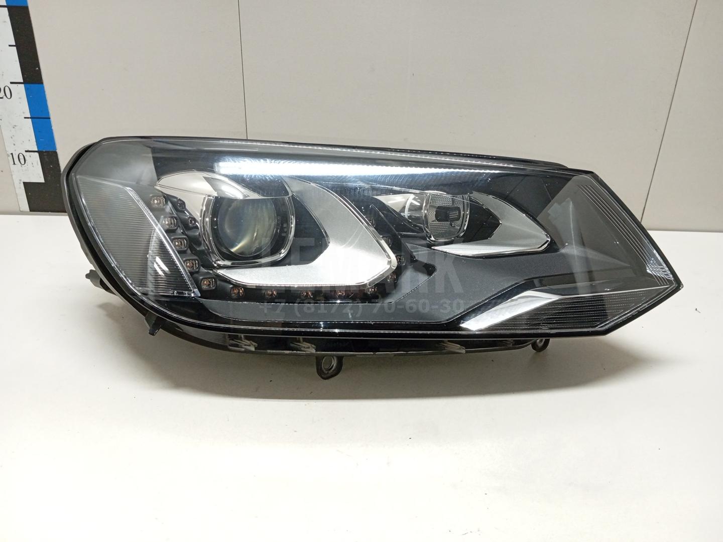 Фара правая 7P2941752 VAG