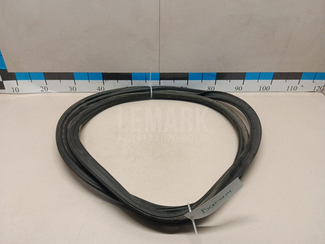 Уплотнитель багажника 6RU827705B VAG
