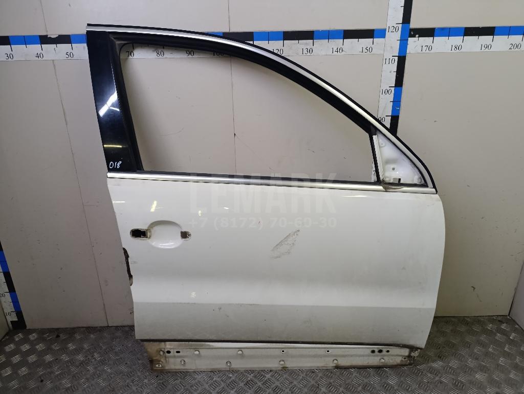 Дверь передняя правая 5N0831052B VAG