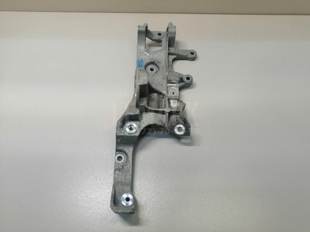 Кронштейн генератора 1699676 Ford