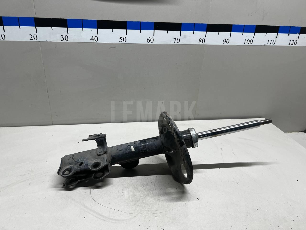 Амортизатор передний правый 4851009W90 Toyota