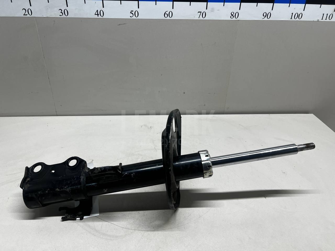 Амортизатор передний правый 4851009W90 Toyota