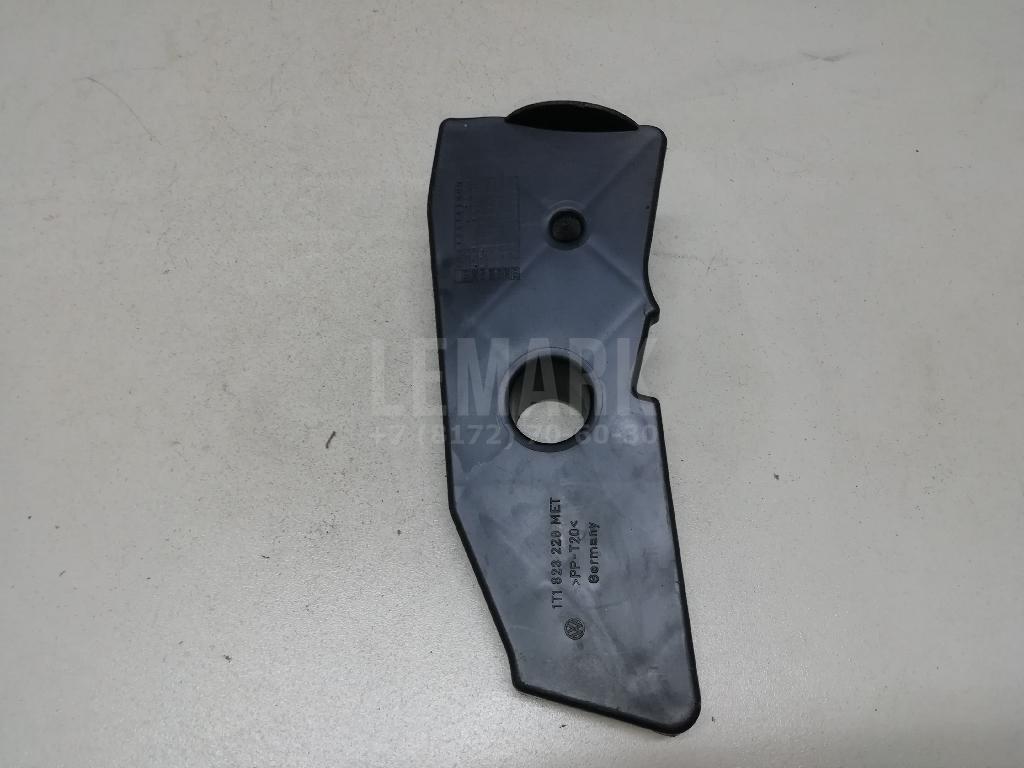 Заглушка на крыло 1T1823229 VAG