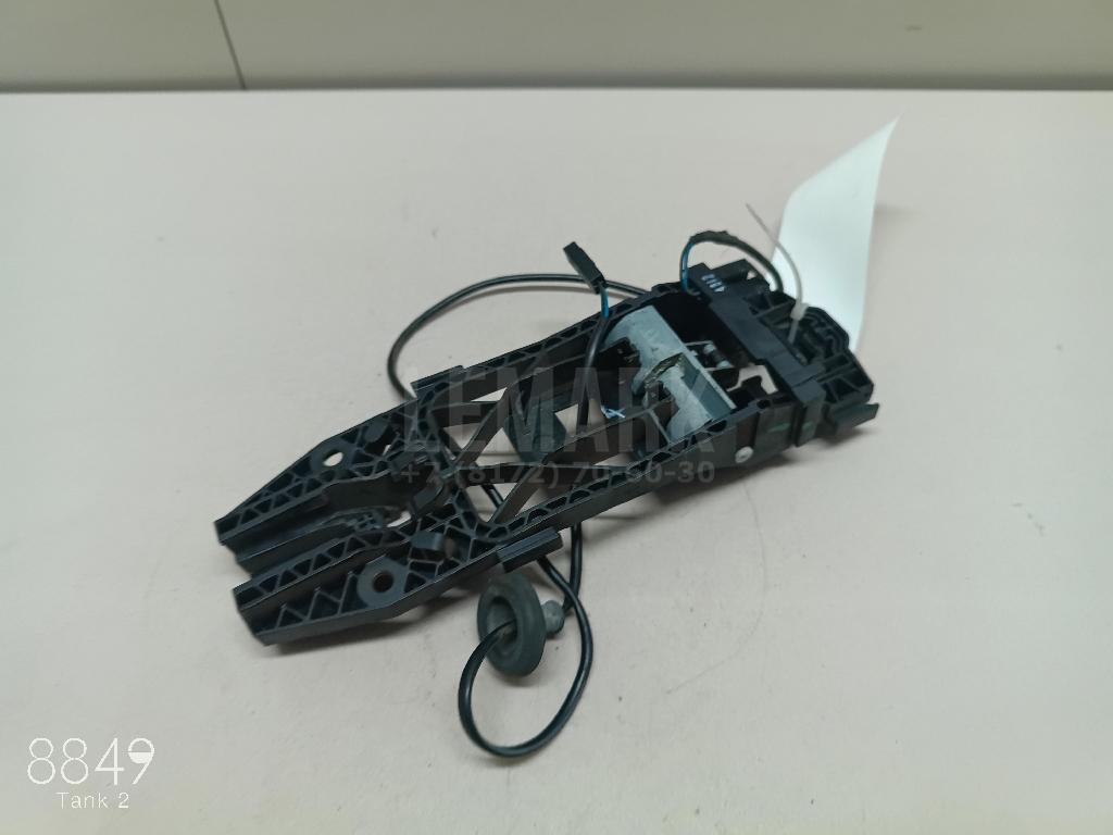 Кронштейн ручки 5N0837885H VAG