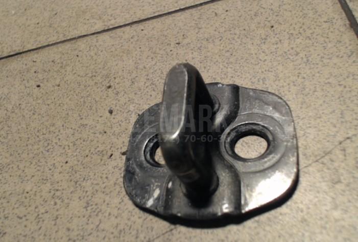 Ответная часть замка двери 80570AA20A Nissan
