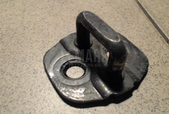 Ответная часть замка двери 80570AA20A Nissan