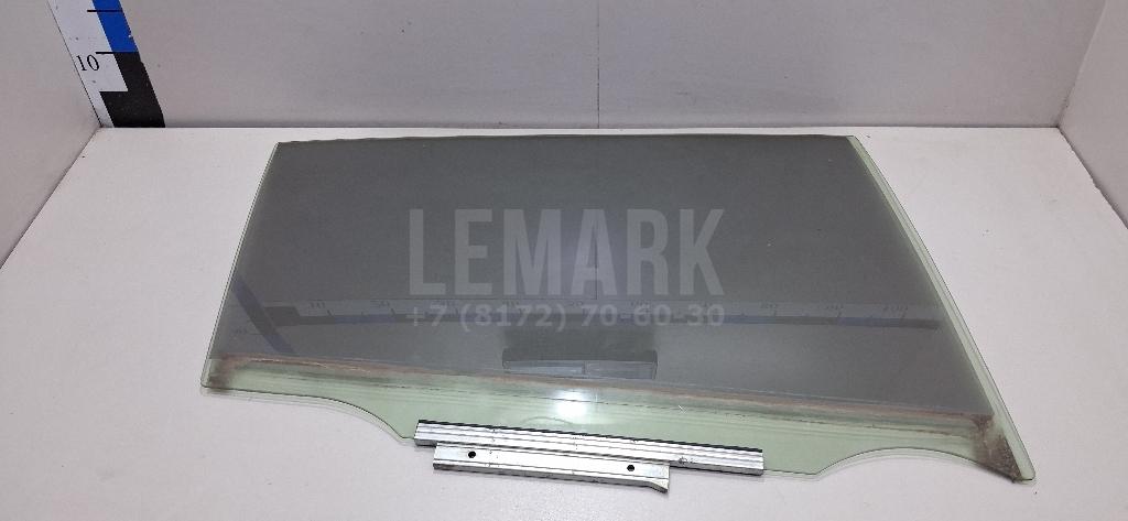 Стекло двери задней правой 6811342140 Toyota
