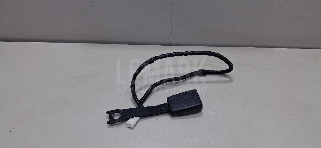 Ответная часть ремня безопасности 7323042210C0 Toyota
