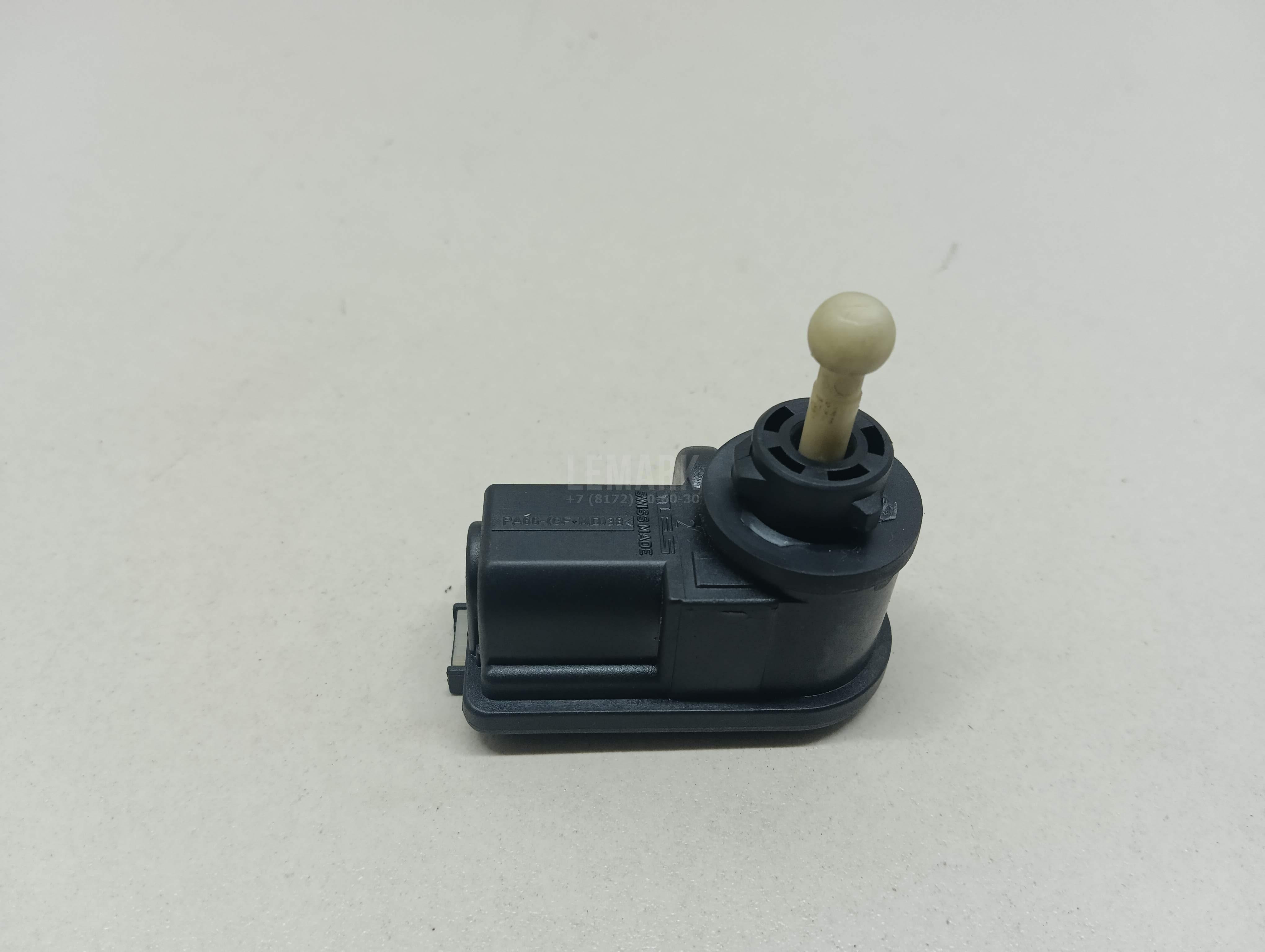 Моторчик корректора фары LR001551 Land Rover