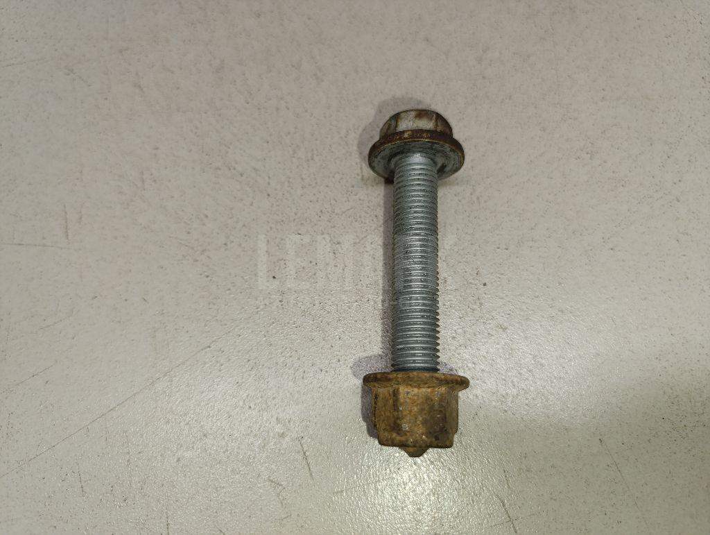 Болт заднего рычага N10628601 VAG