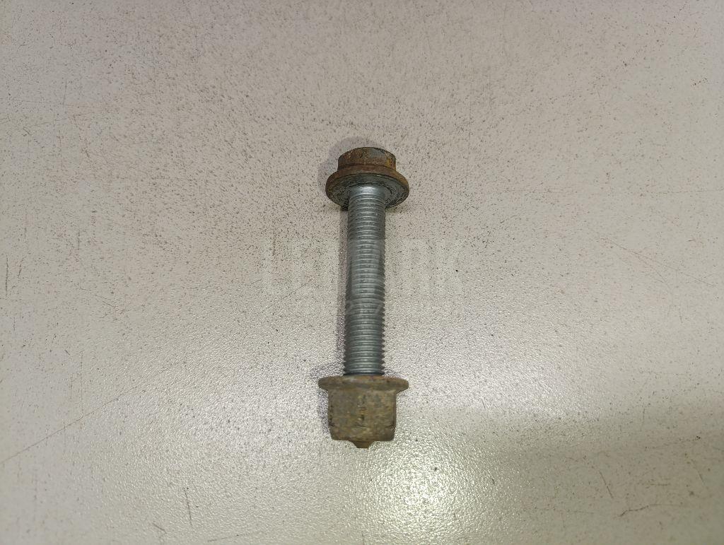 Болт заднего рычага N10628601 VAG