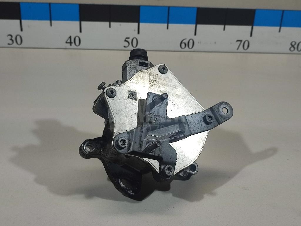 Насос вакуумный 1881051 Ford