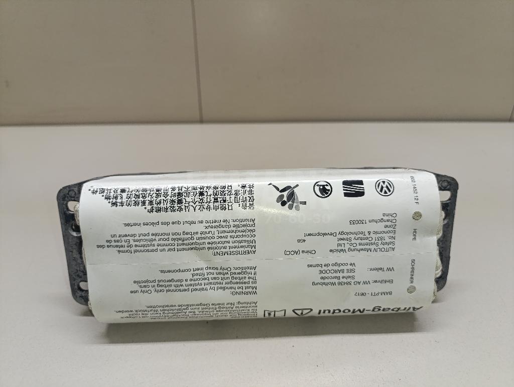 Подушка безопасности пассажирская (в торпедо) 1KD880204 VAG