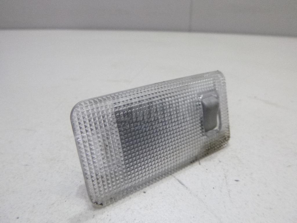 Плафон салонный 8133058010 Toyota