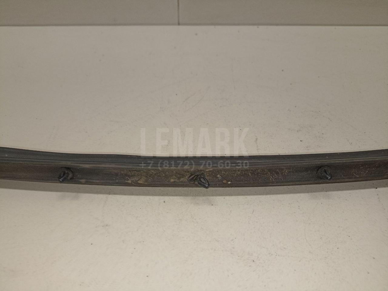 Уплотнитель (наружный) для  BMW 7-serie E65/E66 2001-2008