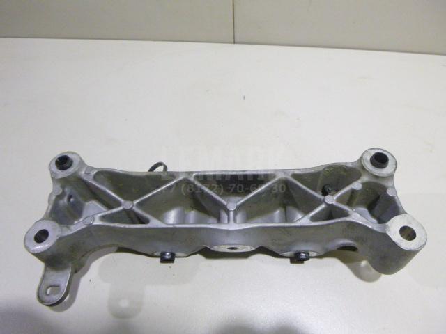 Кронштейн двигателя правый для  BMW 4-serie F32/F33/F82 2012-2020