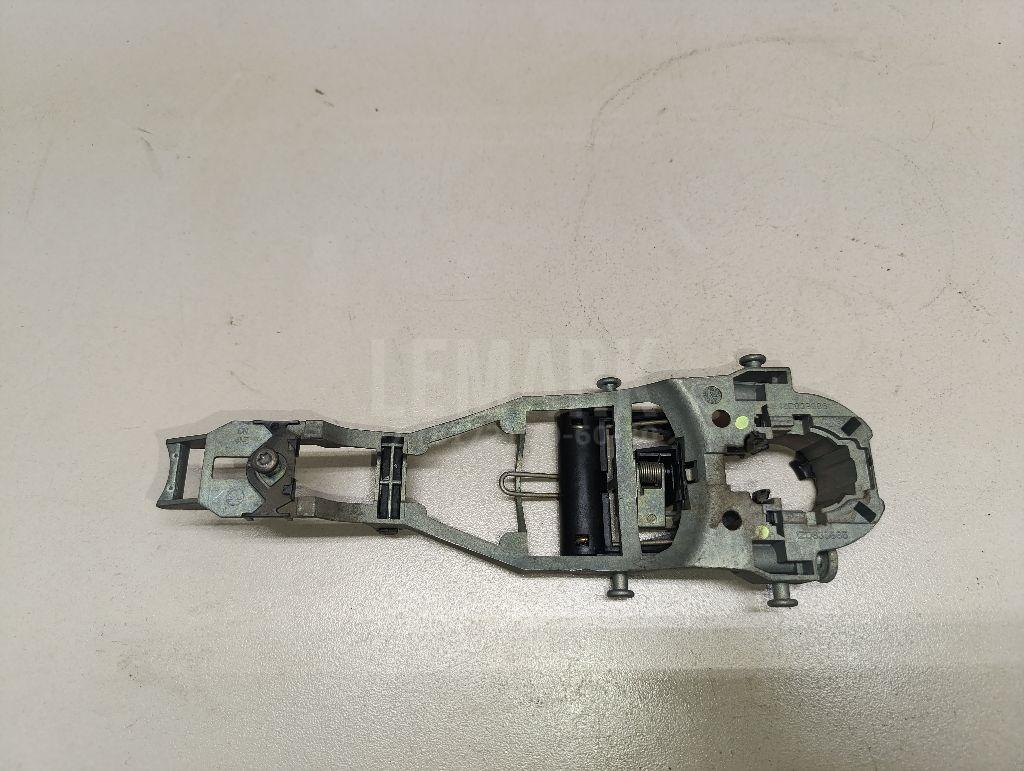 Кронштейн ручки 1ZD839885 VAG