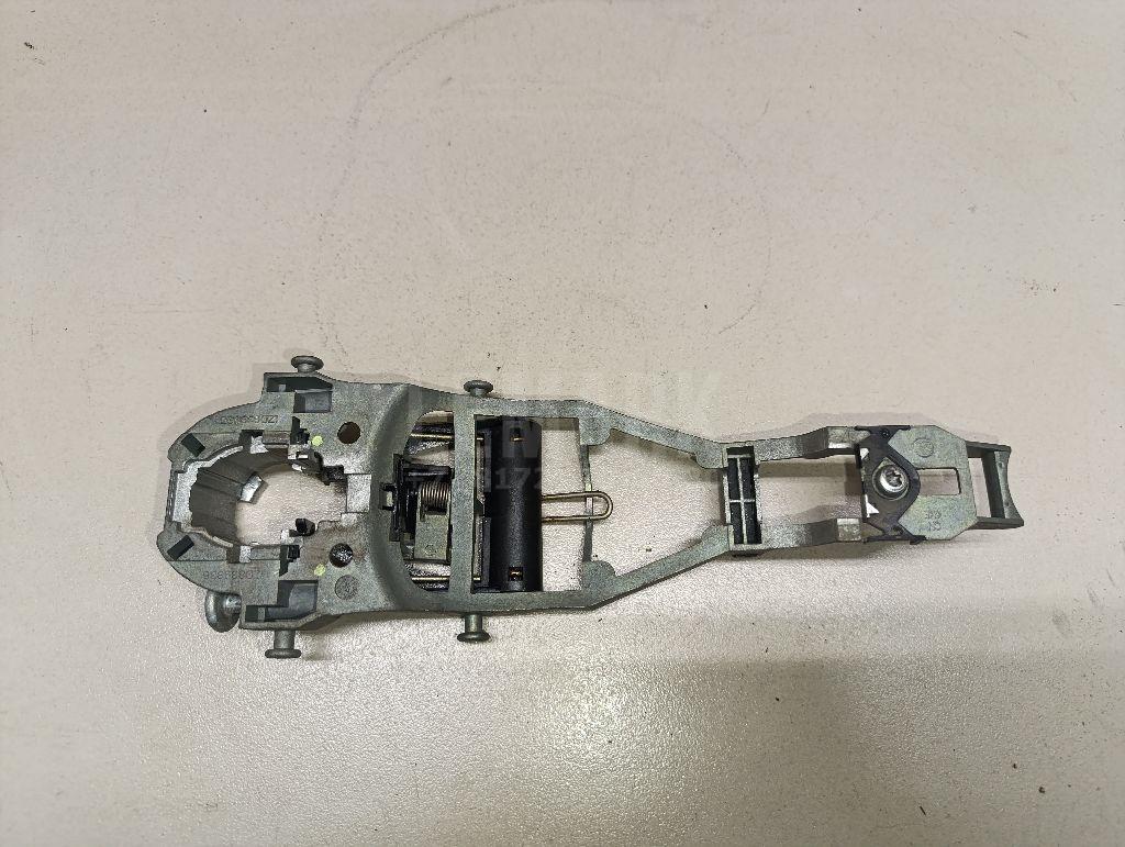 Кронштейн ручки 1ZD839886 VAG