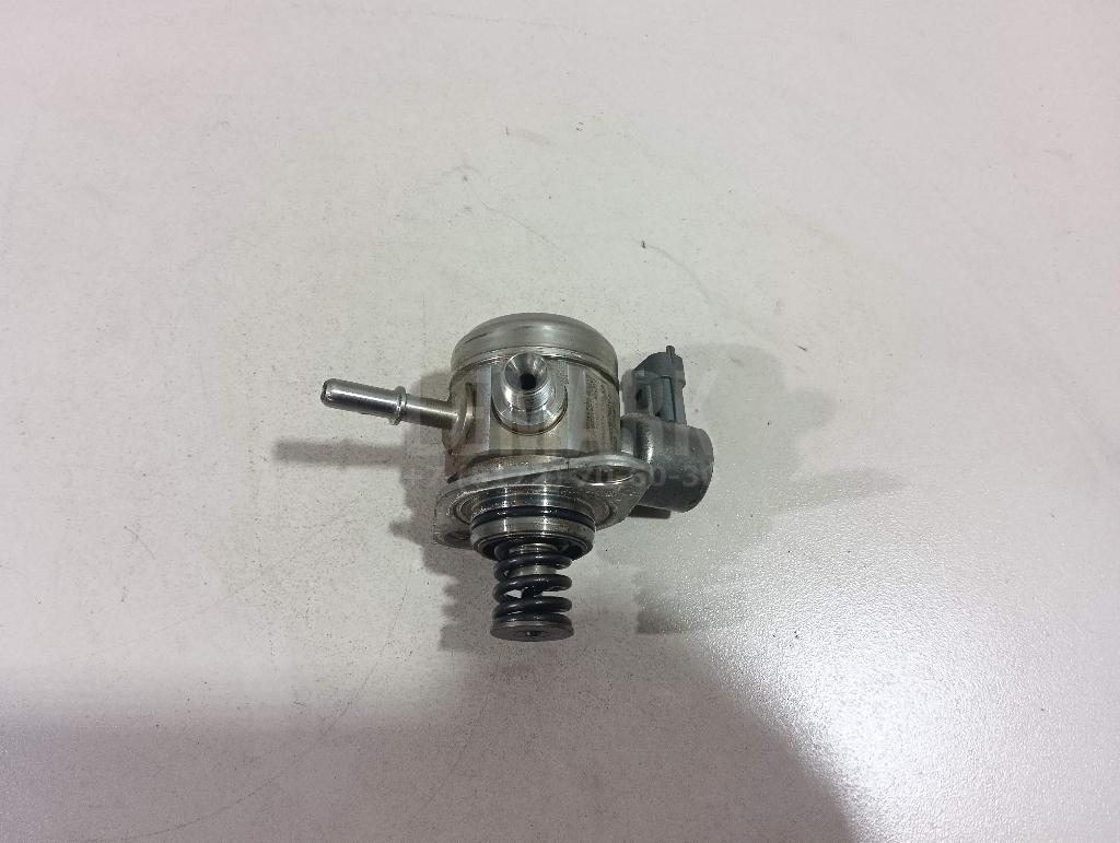 Насос (ТНВД) бензиновый LR025599 Land Rover