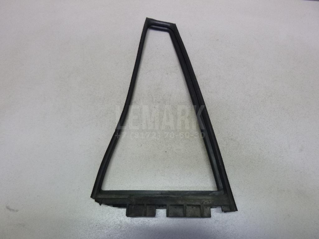 Уплотнитель форточки левой 6818942040 Toyota