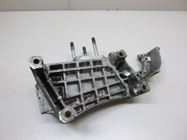 Кронштейн двигателя для  Ford C-MAX 2003-2010