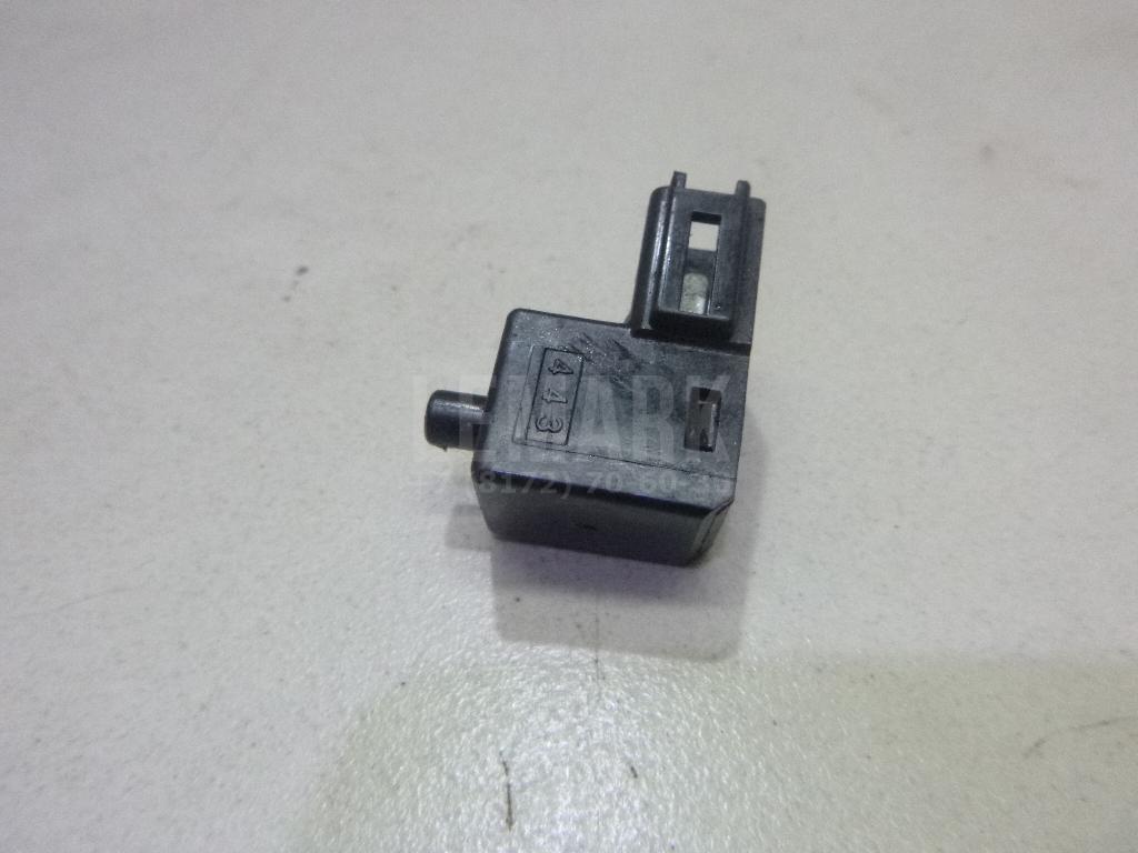 Датчик стояночного тормоза 8455016060 Toyota