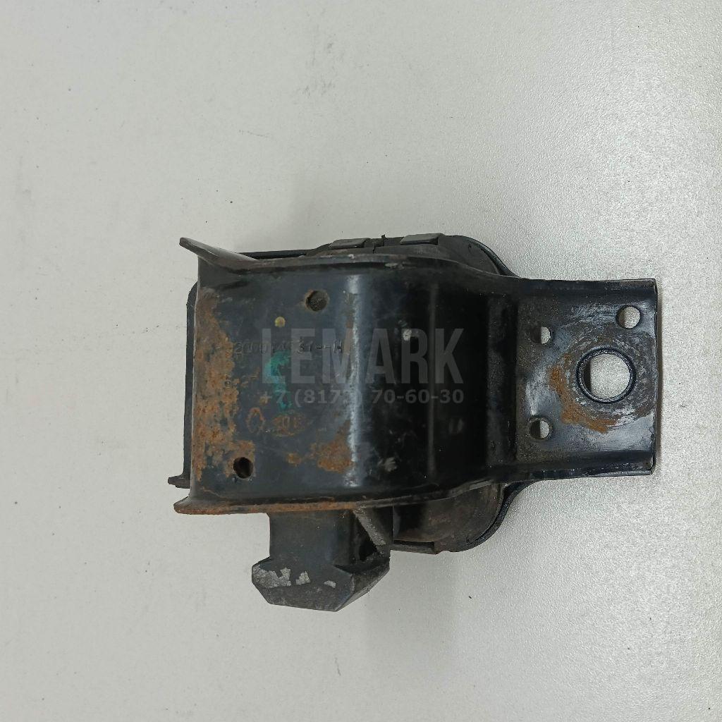 Опора двигателя правая 8200904700 Renault