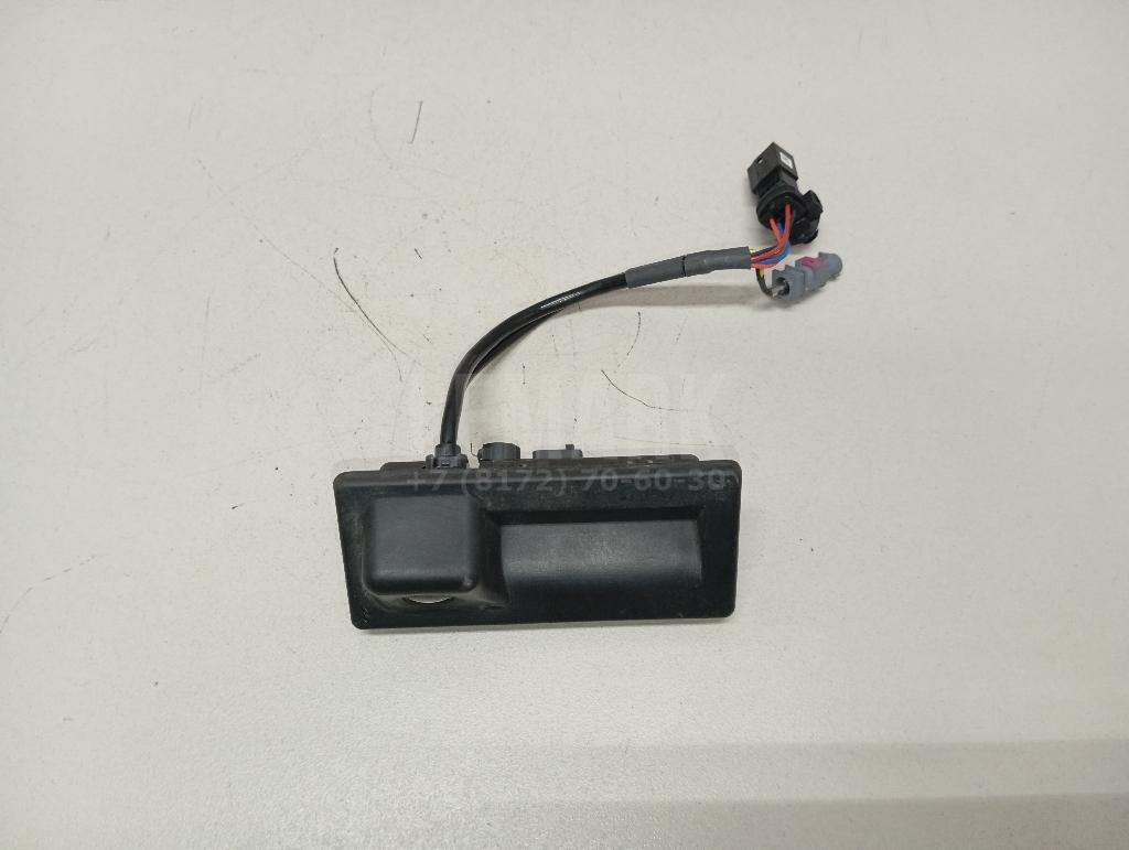 Камера заднего вида 5NA827566D VAG