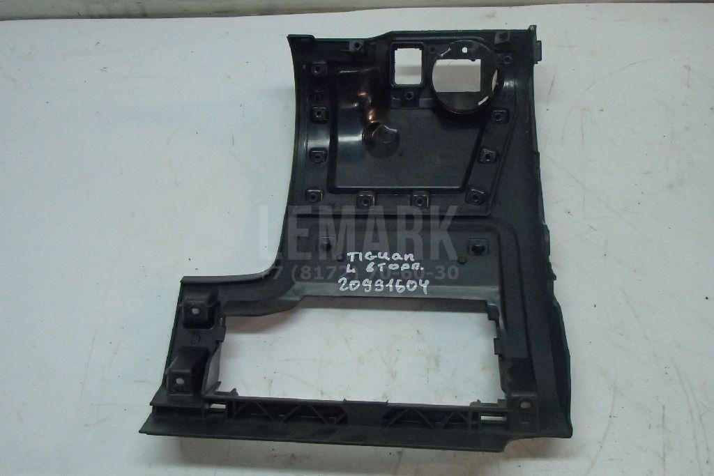 Накладка декоративная 5M1858365H82V VAG