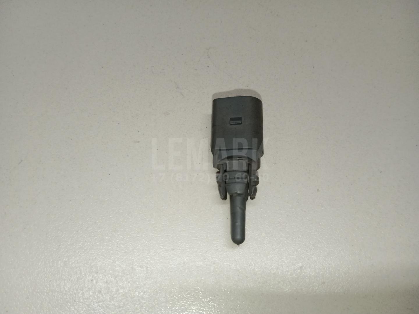 Датчик температуры воздуха 8Z0820535A VAG