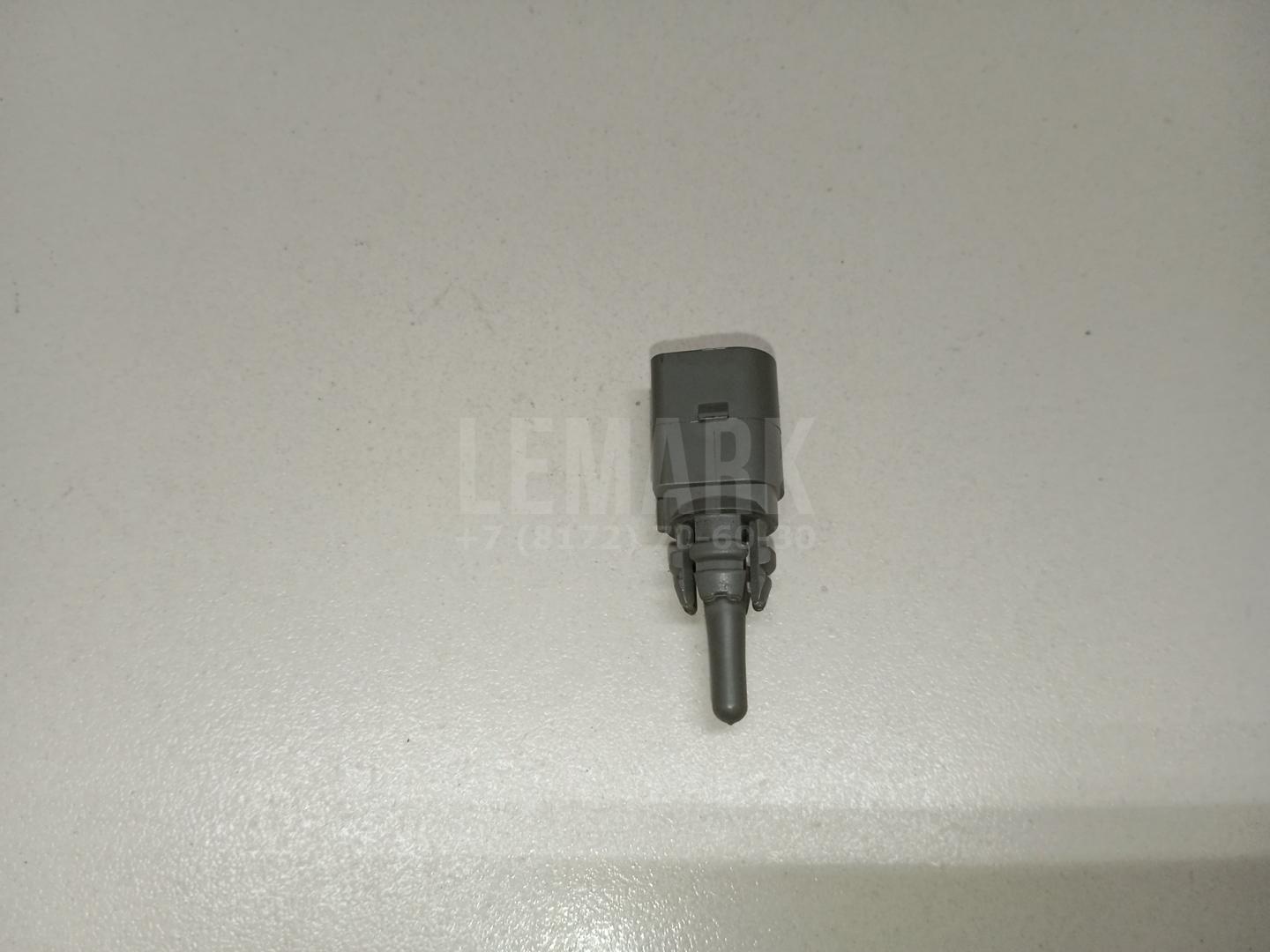 Датчик температуры воздуха 8Z0820535A VAG