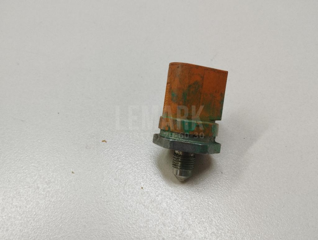 Датчик давления топлива 06J906051D VAG