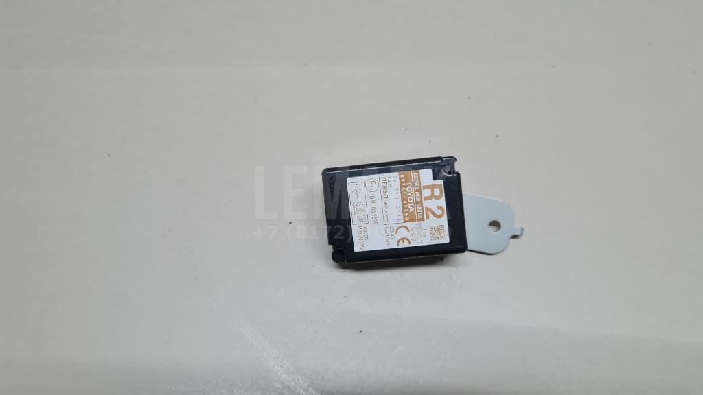 Блок управления центральным замком 8974142260 Toyota