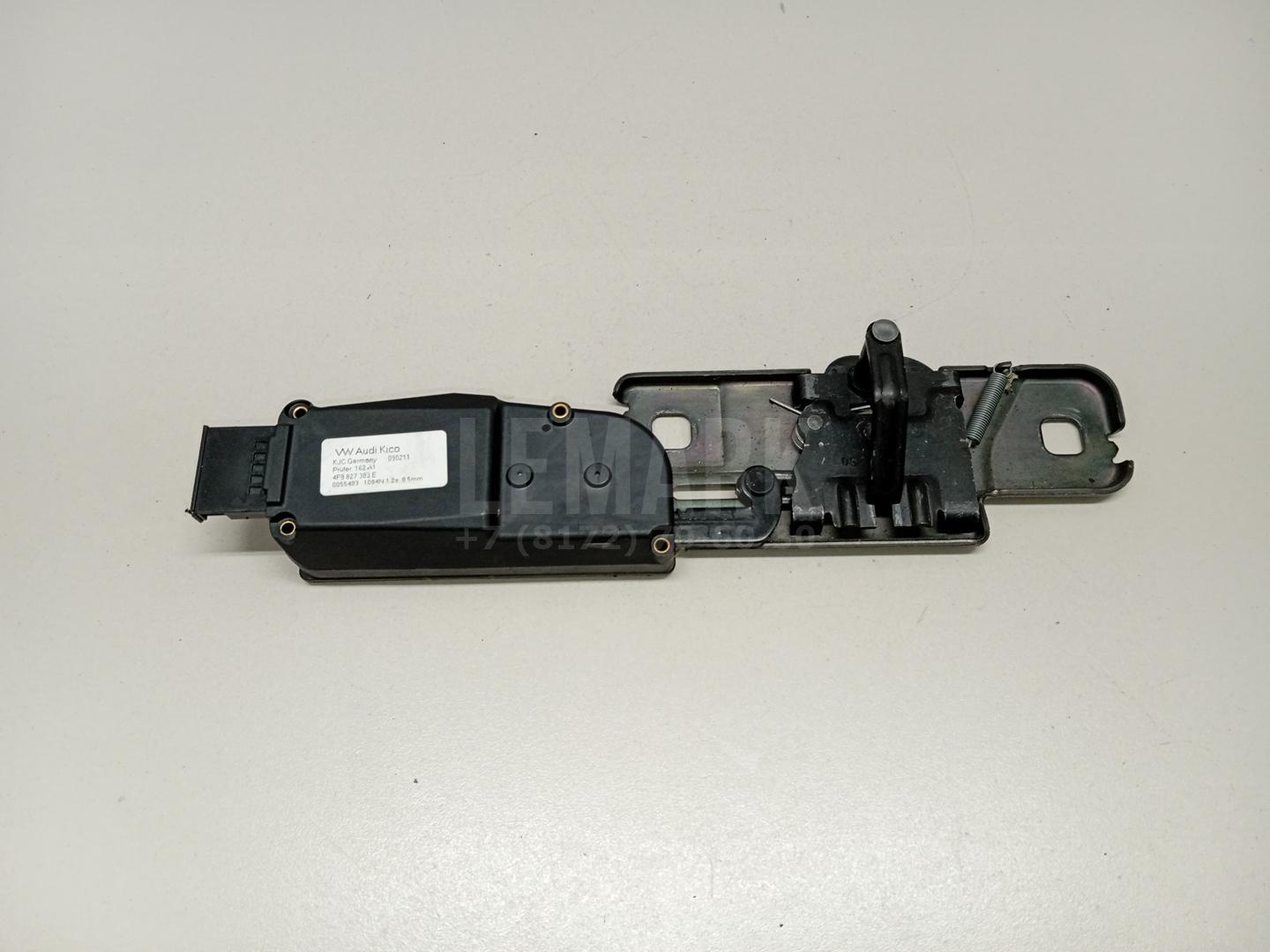 Ответная часть замка багажника 4F9827383E VAG