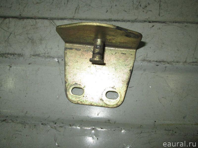 Ответная часть замка багажника