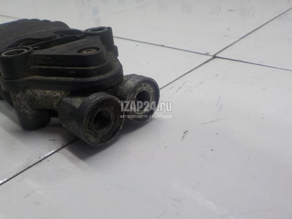 Кран уровня пола кабины wabco 4640070100