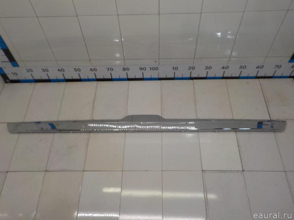 Молдинг капота