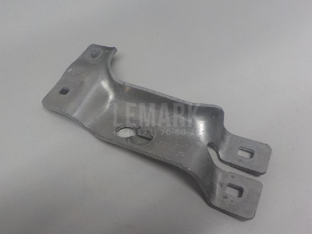 Кронштейн усилителя переднего бампера правый для  BMW X3 E83 2004-2010