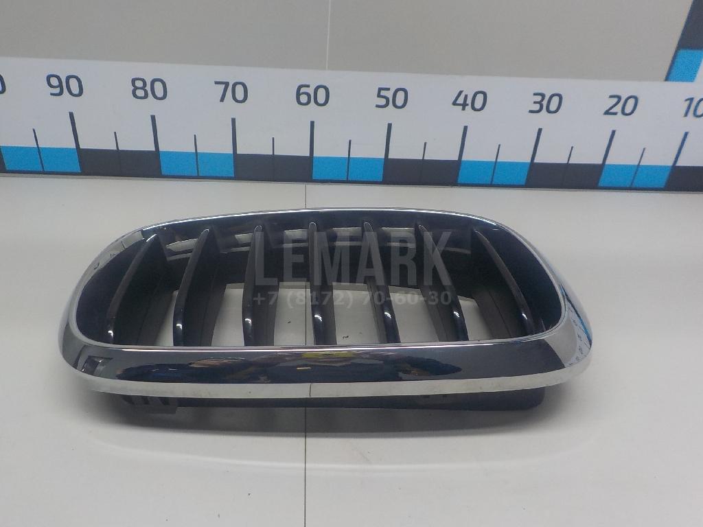 Решетка радиатора правая