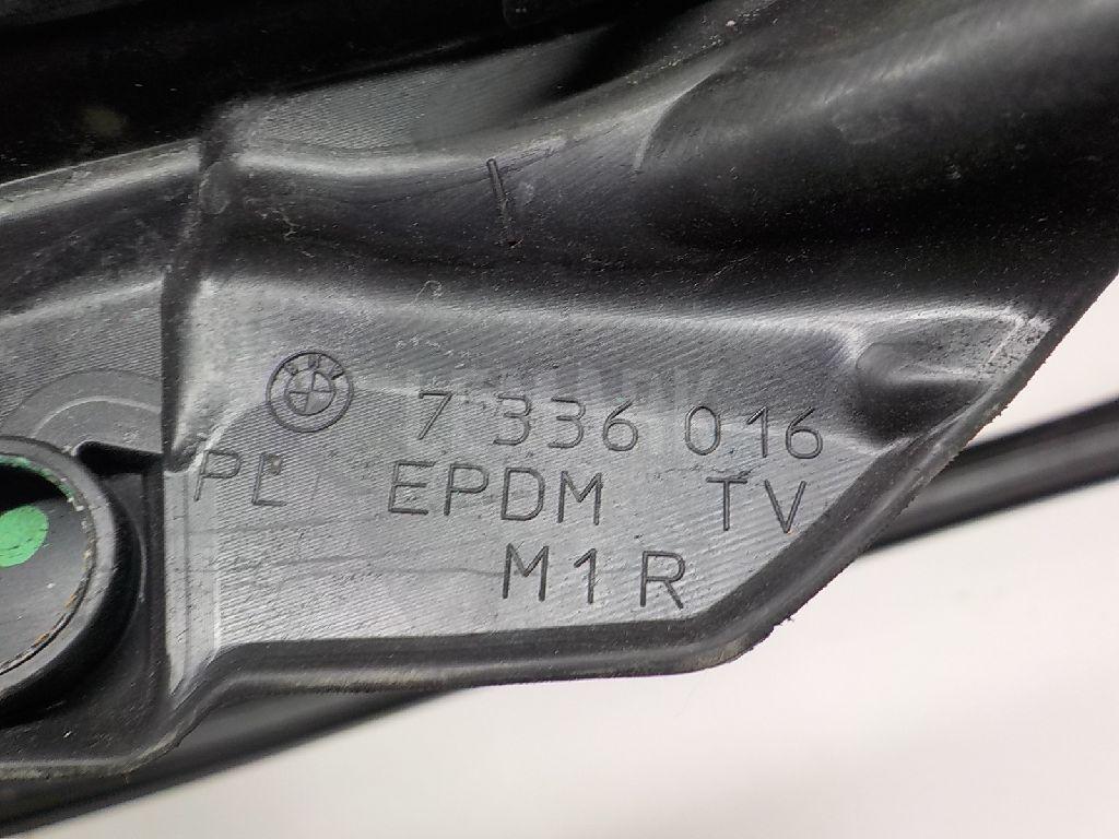 Уплотнитель стекла двери для  Audi A3 [8P1] 2003-2013