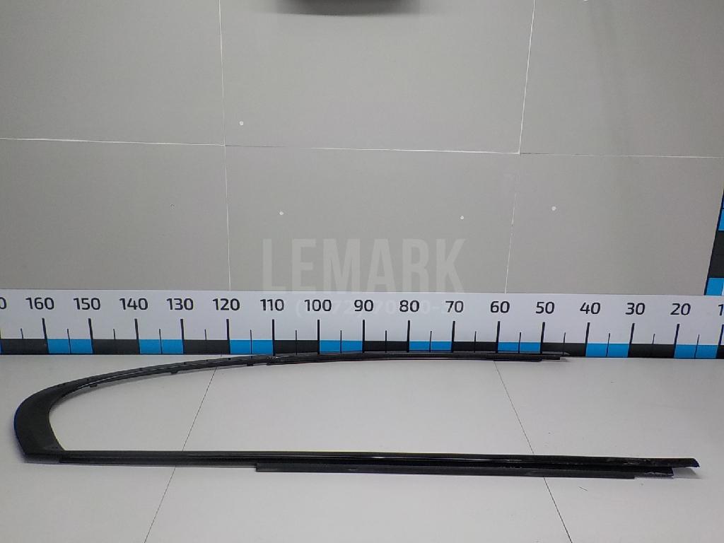 Накладка стекла заднего правого