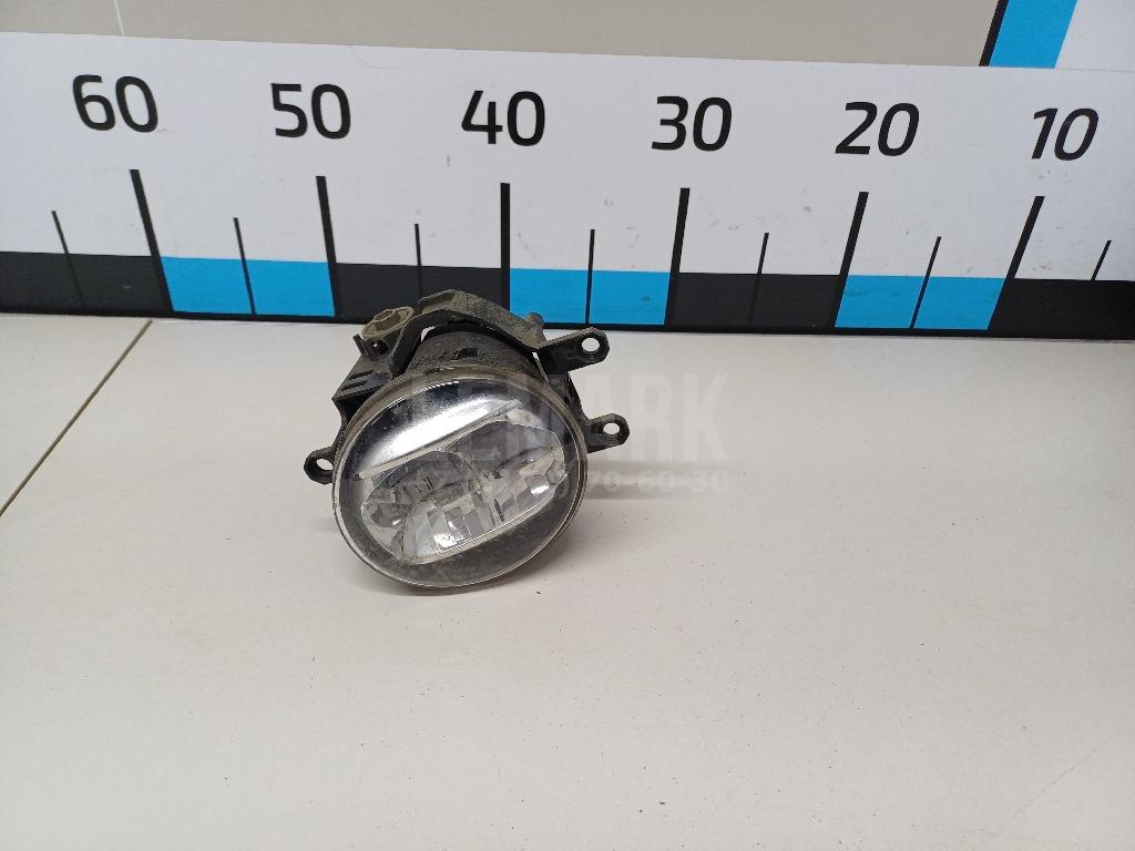 Фара противотуманная правая 8121048051 Toyota