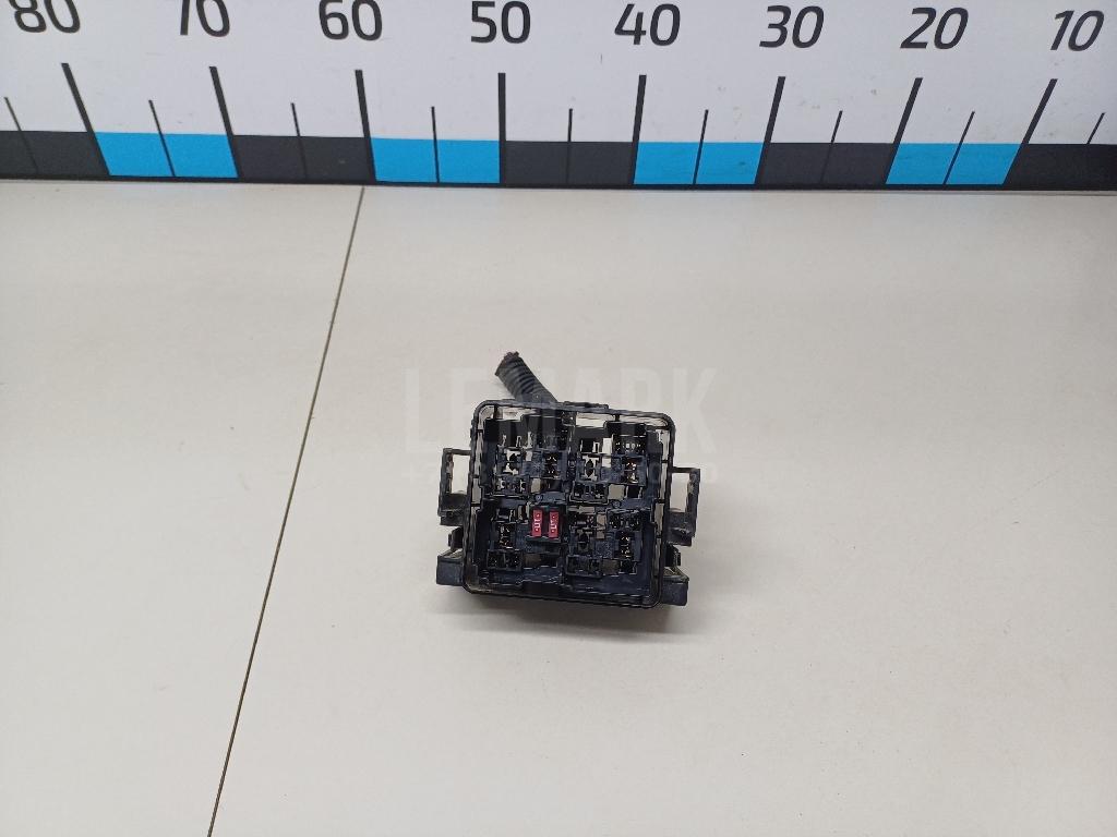 Блок реле 8274360030 Toyota
