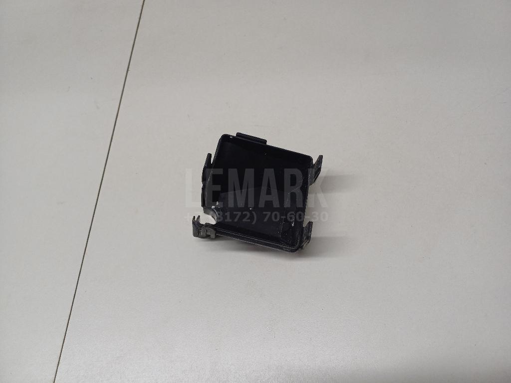 Корпус блока предохранителей 8266360140 Toyota