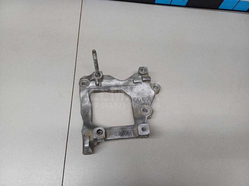 Кронштейн кондиционера 8843160330 Toyota
