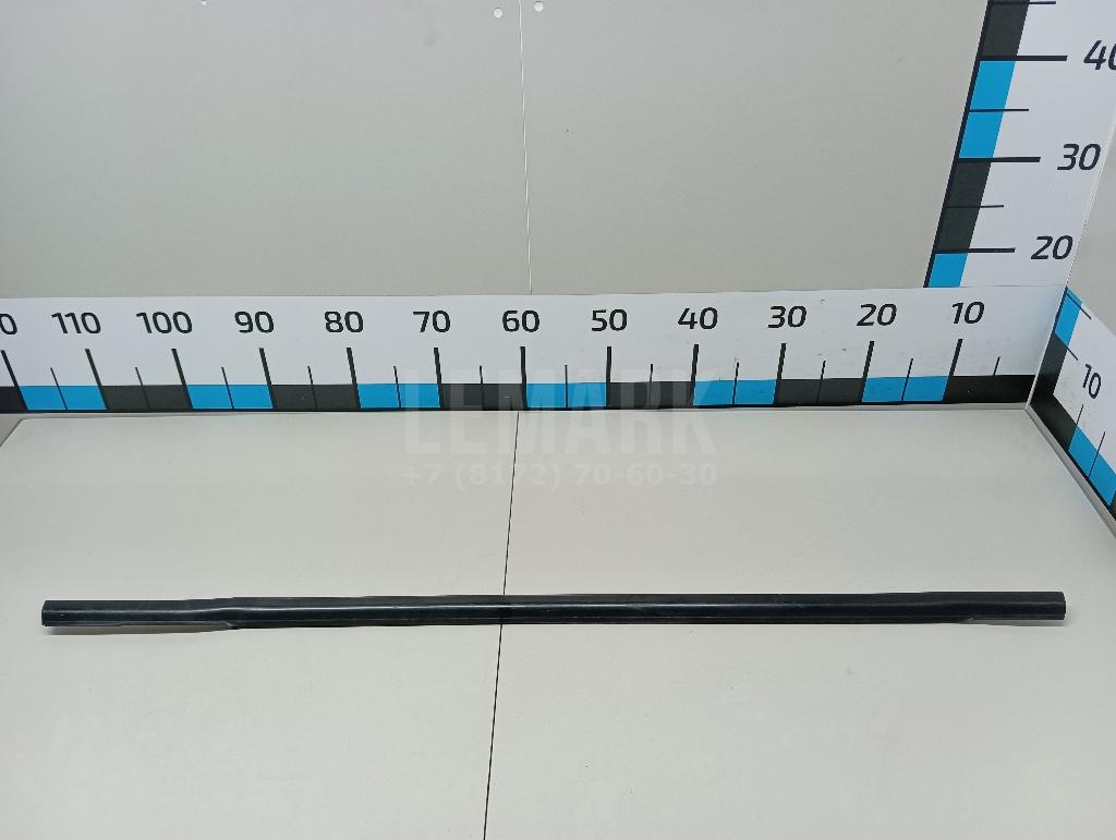 Накладка стекла заднего левого 82821JG000 Nissan